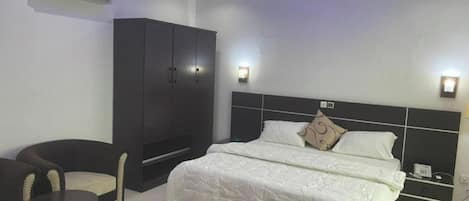 1 bedroom, WiFi, bed sheets