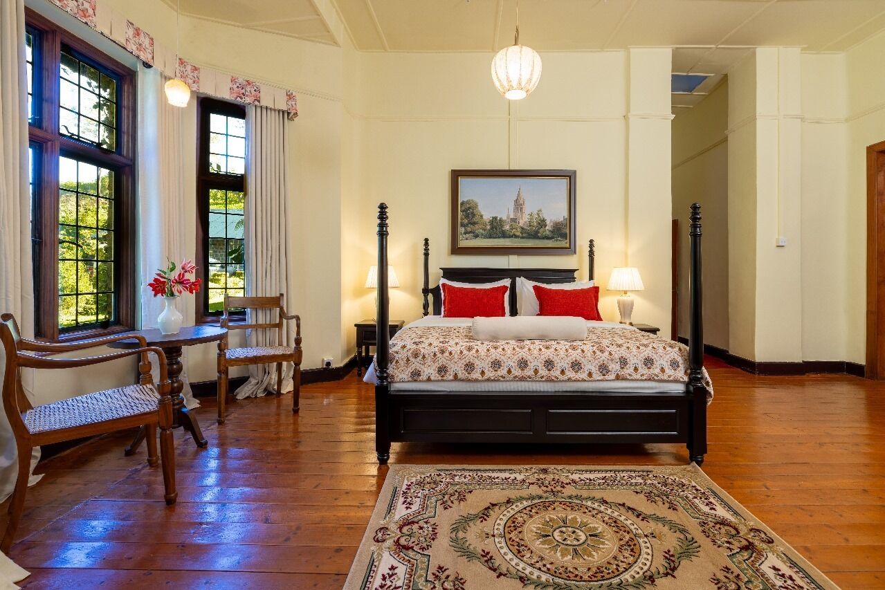 Rose Suite with Lounge | Egyptian cotton sheets, premium bedding, memory foam beds, desk