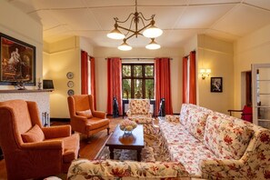 Individualmente decorados, escrivaninha