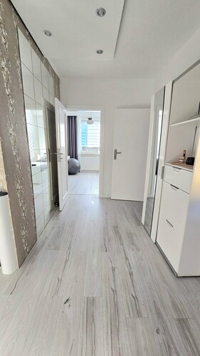 Attraktive 3-Zimmer-Wohnung in ruhiger, zentraler, verkehrsgünstiger Lage 

