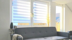 Living area - Attractive 3-room apartment in a quiet, central, easily accessible location   (Bremen)