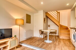 Dining - L’Epicéa - RDJ duplex, proche métro+hôpital (Oullins-Pierre-Bénite)