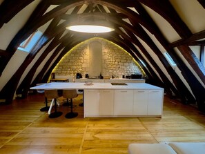 Interior - LES ARCHES (Poitiers)