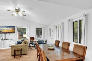 Dining - Colonel's Duplex (A) (Jekyll Island)