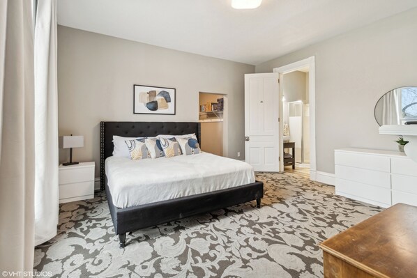 5 Schlafzimmer, Bügeleisen/Bügelbrett, Reisekinderbett, WLAN