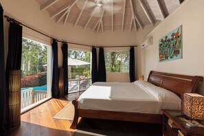 2 bedrooms, in-room safe, desk, iron/ironing board