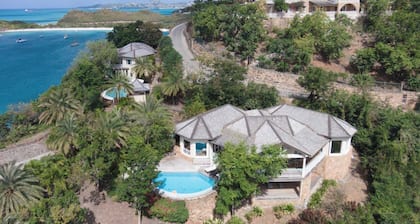 Villa Tramonto. Great view, exclusive area and beach at walking distance.