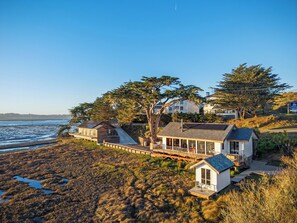 Exterior - Bodega Shoals Beach Access, Hot Tub & BBQ (Bodega Bay)