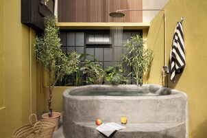 Design Studio Suite, 1 King Bed with Sofa bed, Patio | Terrace/patio