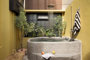 Suite studio Design, 1 trÚs grand lit et 1 canapé-lit, patio | Terrasse/patio