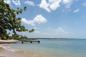 Beach - Villa Merchán | 8 Guests | 4BR & 4.5 Bathrooms (Dorado)