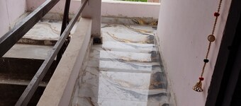 Amit villa
Peaceful 2-bedroom bungalow in Prayagraj with mobile WiFi access
