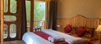Boutique Riverside homestay Pet Friendly 