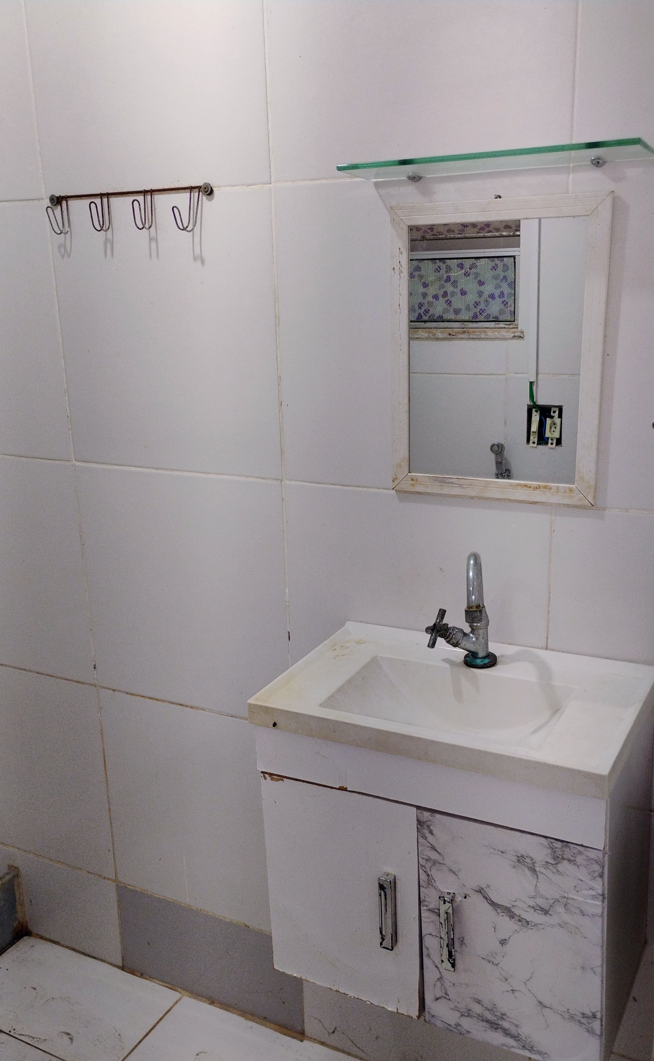 Towels, toilet paper