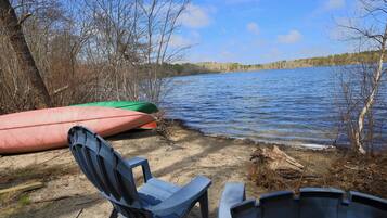 Plage, chaises longues