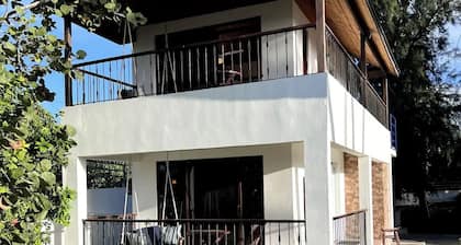 Beach Front 1-bedroom apartment with WiFi, AC in fantastic Punta Rucia