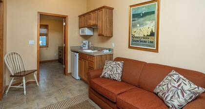 A Suite Place .5 mi from Beach