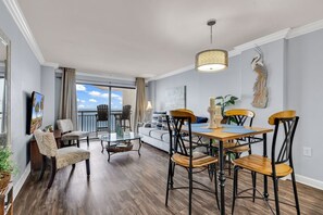 Dining - Bluewater Resort 903 (Myrtle Beach)