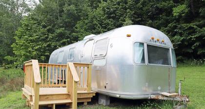 Airstream on Turkey Hill *1* - Glamping in Ctown