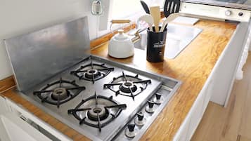 冰箱、茶具/咖啡用具、烤面包机、厨具/餐具