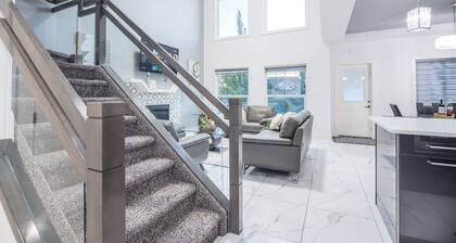Lux 3BR Home:Bonus Room|Recliners&Soundt|Fireplace