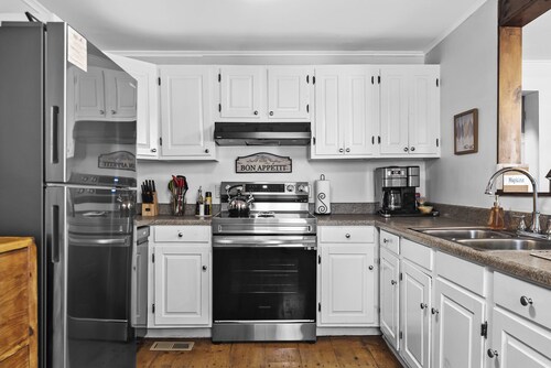 *NEW*Hops House-Sleeps10-8Mi.toCDP&15Mi.toASV