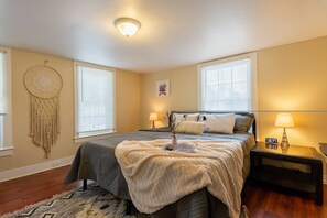 3 bedrooms, iron/ironing board, travel cot, free WiFi