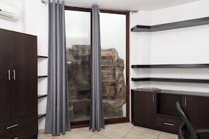 Maison Confort | Centre d’affaires dans la chambre