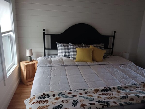 3 bedrooms, WiFi, bed sheets