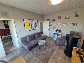 Televisión, chimenea