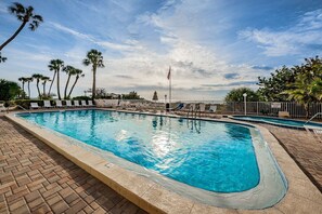 Unclassified image, 5 of 29, button