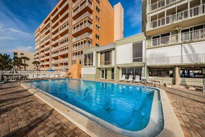 Unclassified image, 4 of 29, button