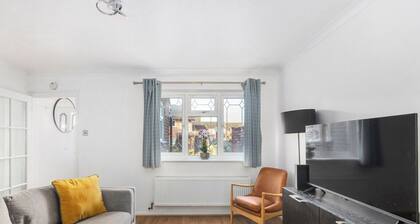 Guildford - Two Bed House