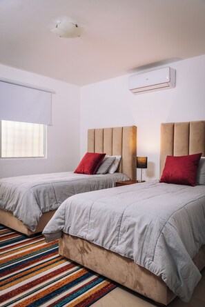 2 bedrooms, iron/ironing board, WiFi, bed sheets