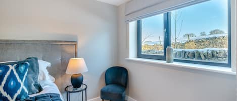 2 bedrooms, WiFi (free), bed sheets