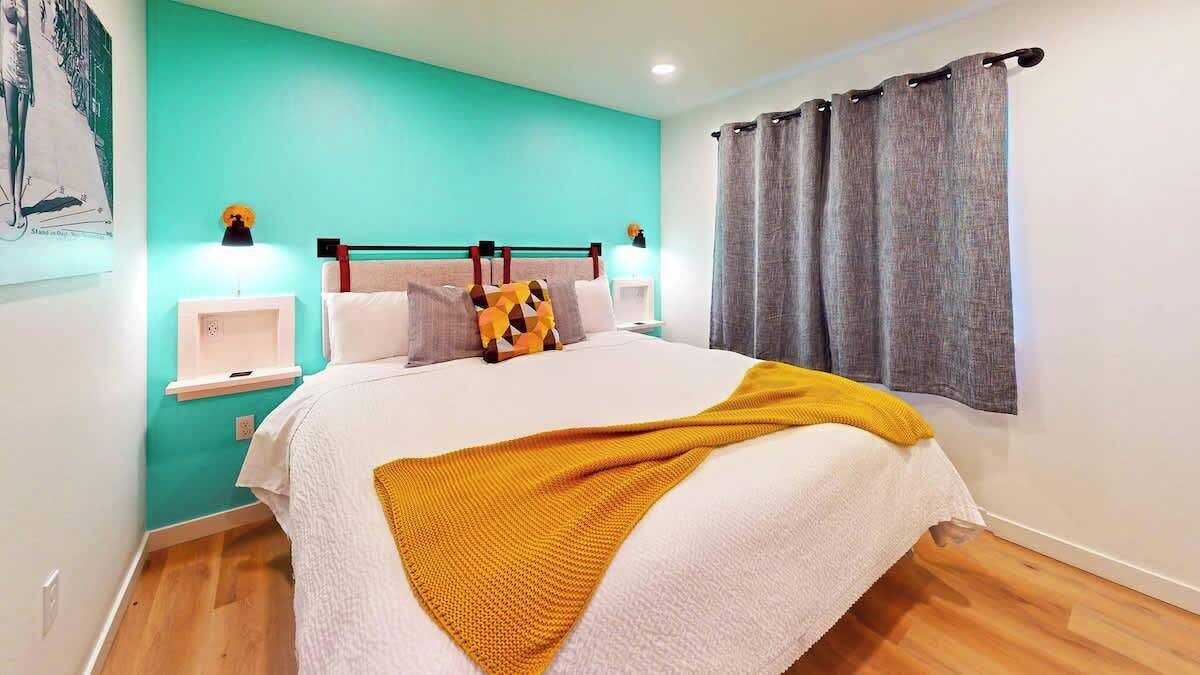 2 bedrooms, iron/ironing board, free WiFi, bed sheets
