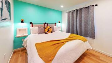 2 bedrooms, iron/ironing board, free WiFi, bed sheets