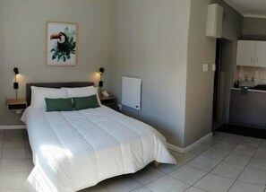 1 bedroom, WiFi, bed sheets