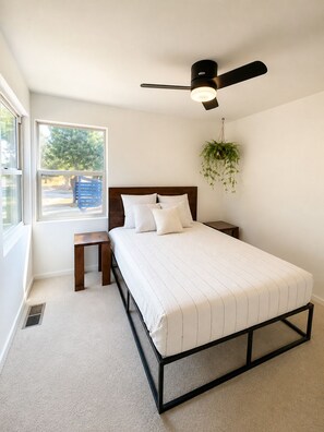 3 bedrooms, desk, free WiFi, bed sheets