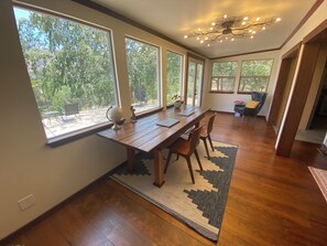 Interior - Sequoia Sanctuary•Hot Tub•Private Hilltop Escape (Three Rivers)