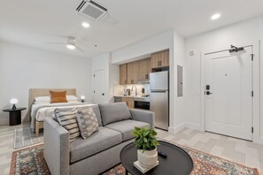 Studio Premium | Khu phòng khách