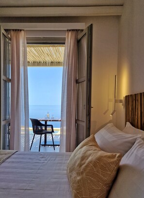 In-room safe, blackout curtains, iron/ironing board, free WiFi - AGADA Folegandros (Folegandros)