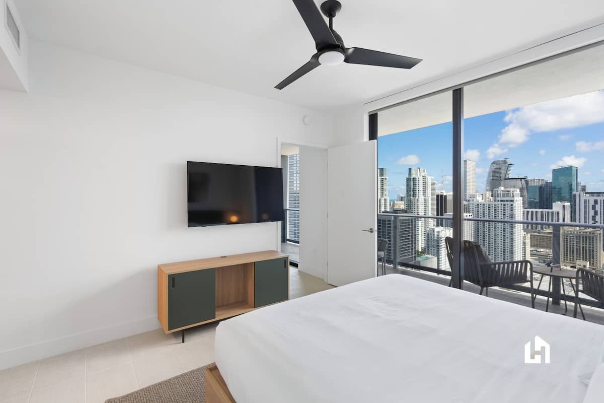 Apartment, Balcony, Partial Ocean View | 2 bedrooms, in-room safe, iron/ironing board, free WiFi