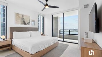 Apartment, 3 Schlafzimmer, Balkon, Meerblick | Zimmersafe, Bügeleisen/Bügelbrett, kostenloses WLAN, Bettwäsche