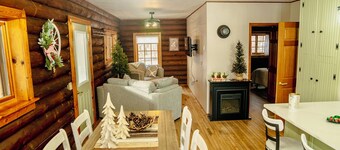 Westby Hideaway: Charming & Cozy 2-Bedroom Cabin on a Peaceful Dead-End Road.  