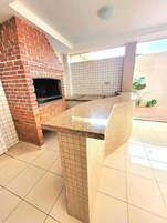 Área de parrillas y picnic