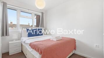 3 bedrooms, desk, iron/ironing board, travel cot
