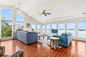 Televisio, työhuone