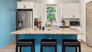 Coffee/tea maker, fridge, microwave, oven - Book Labor Day | Hot Tub + Grill | Pet-Friendly! (Canyon Lake)
