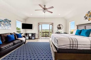 3 soverom, strykejern/-brett, reiseseng for barn og wi-fi